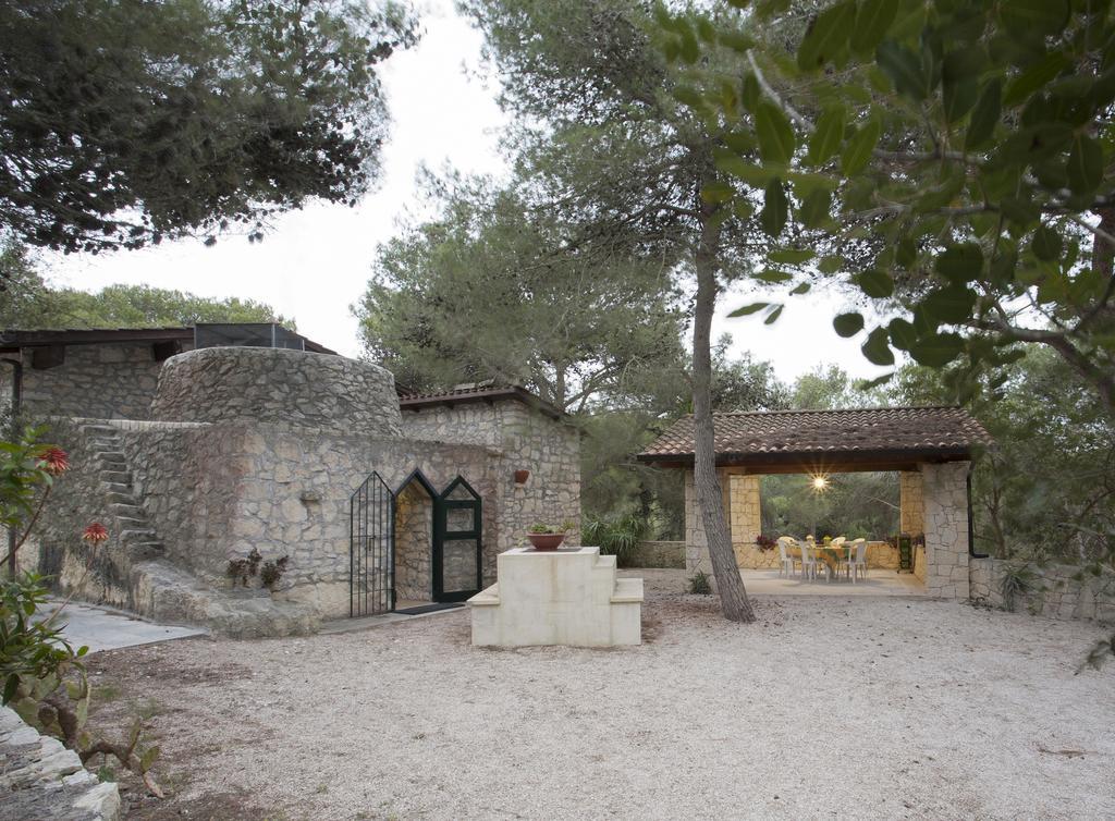 ナルド Trullo In The Woodヴィラ エクステリア 写真