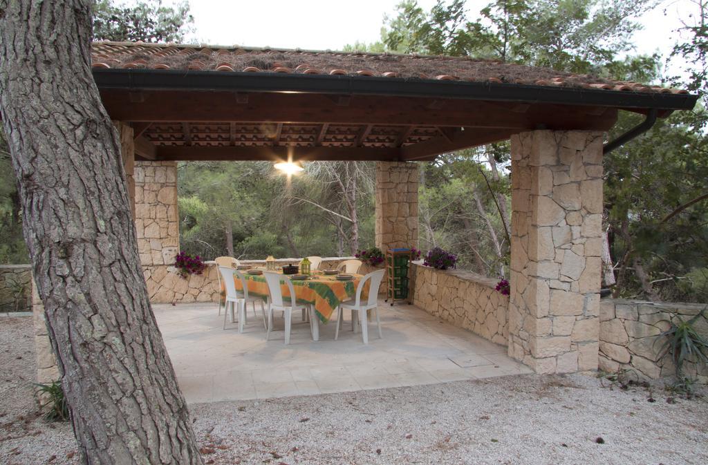 ナルド Trullo In The Woodヴィラ エクステリア 写真